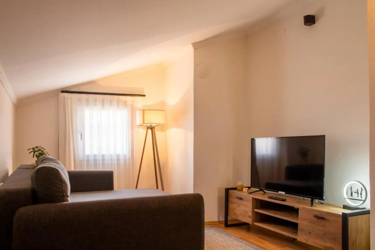 Minimalist And Rooftop Flat With Terrace In איזמיר טורקיה