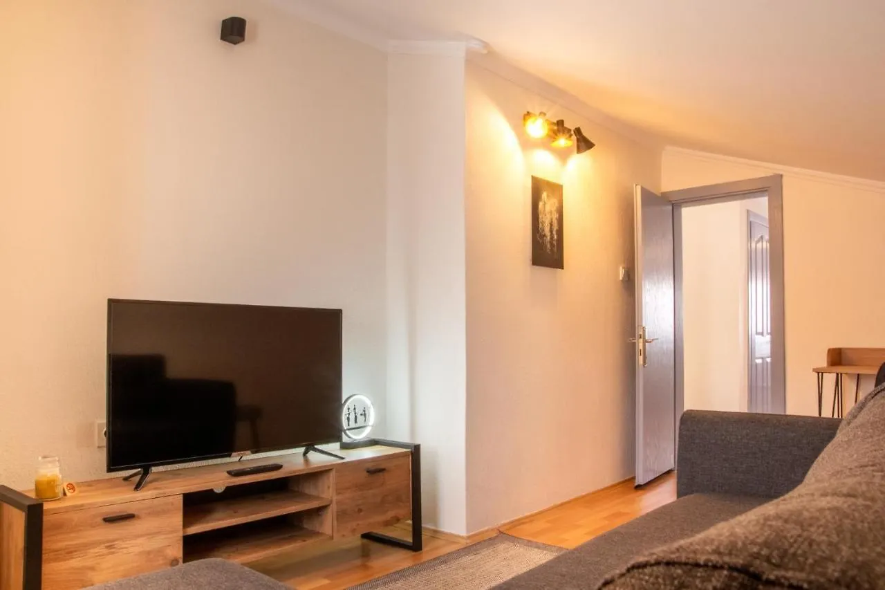 דירה Minimalist And Rooftop Flat With Terrace In איזמיר טורקיה